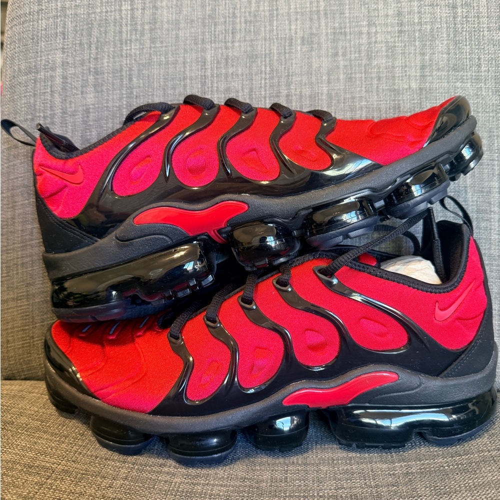 DEADSTOCK! Nike Air Vapormax Plus "University Red" Men's US 11 - CU4863-600